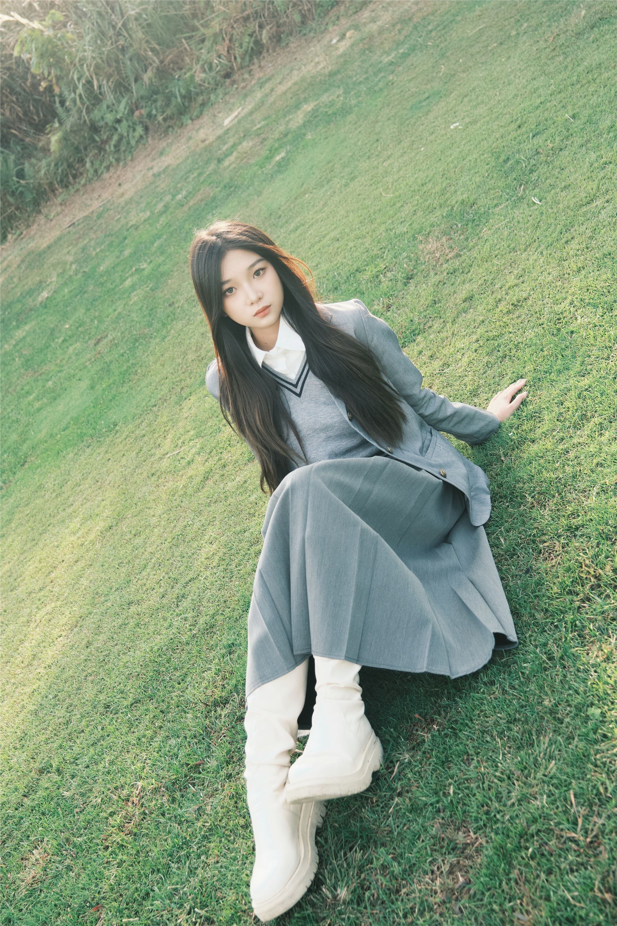 YITUYU艺图语 2025.01.06 草坪学院 一只狸猫